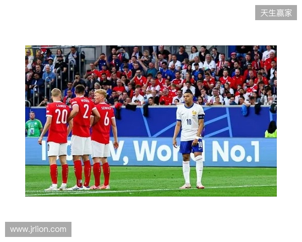 跟队：姆巴佩今日已参加球队合练，若无意外将随队赴曼市